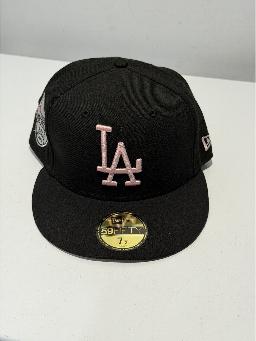 New Era 59fifty Cap Size 7.5 Black Embroidered LA Pink 1959 Los Angeles All Star